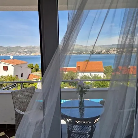 Silva With A View Of Sea Apartman Trogir