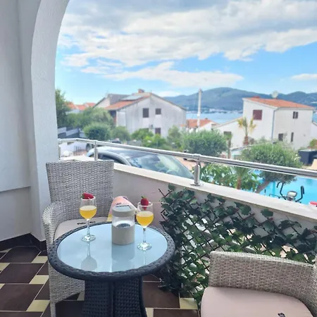 Apartman Silva With A View Of Sea