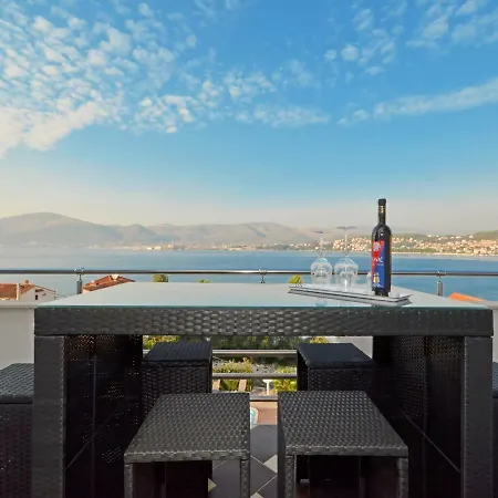 Apartment Silva With A View Of Sea